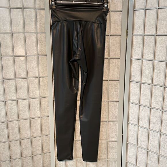 Faux leather leggings, XS Black - Picture 2 of 6